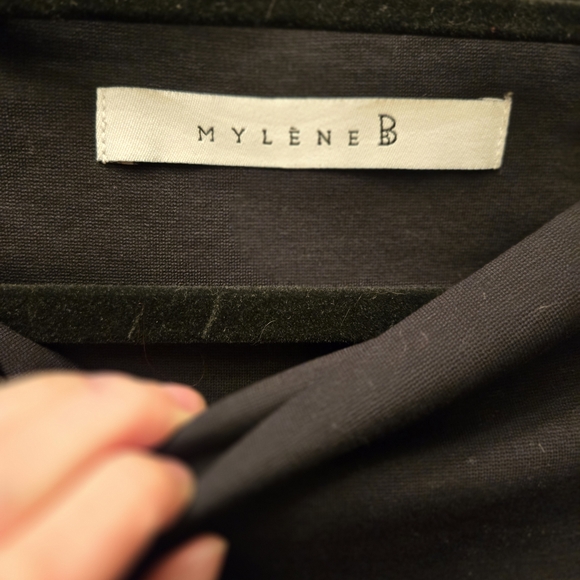 Minimalist Black Top | Structured Knit Pullover | French Label - Picture 6 of 8